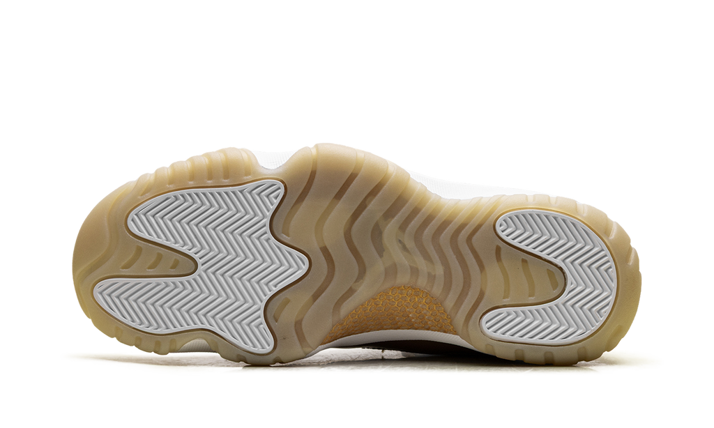 Air Jordan 11 Low WMNS Mother's Day AH7860 102